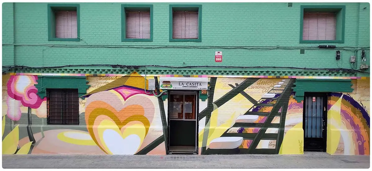 Fachada del comedor social 'La Casita' en la calle Constituci&oacute;n de Fuenlabrada | Fn