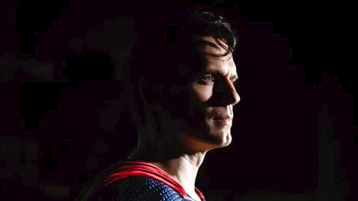 Henry Cavill confirma en redes sociales su regreso como Superman