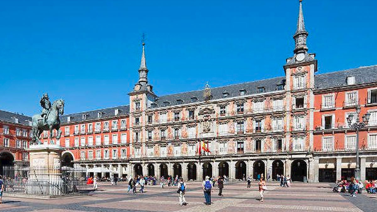 La Plaza Mayor de Madrid, elegida como una de las plazas más bonitas de Europa