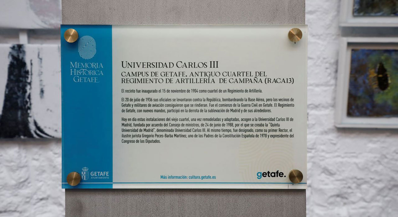 Imagen de una de las placas de Memoria Histórica instaladas en Getafe