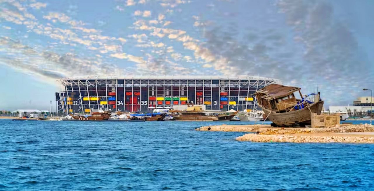 El estadio 974 de Catar, construido con esa cantidad de contenedores. Shutterstock / Sanjay JS