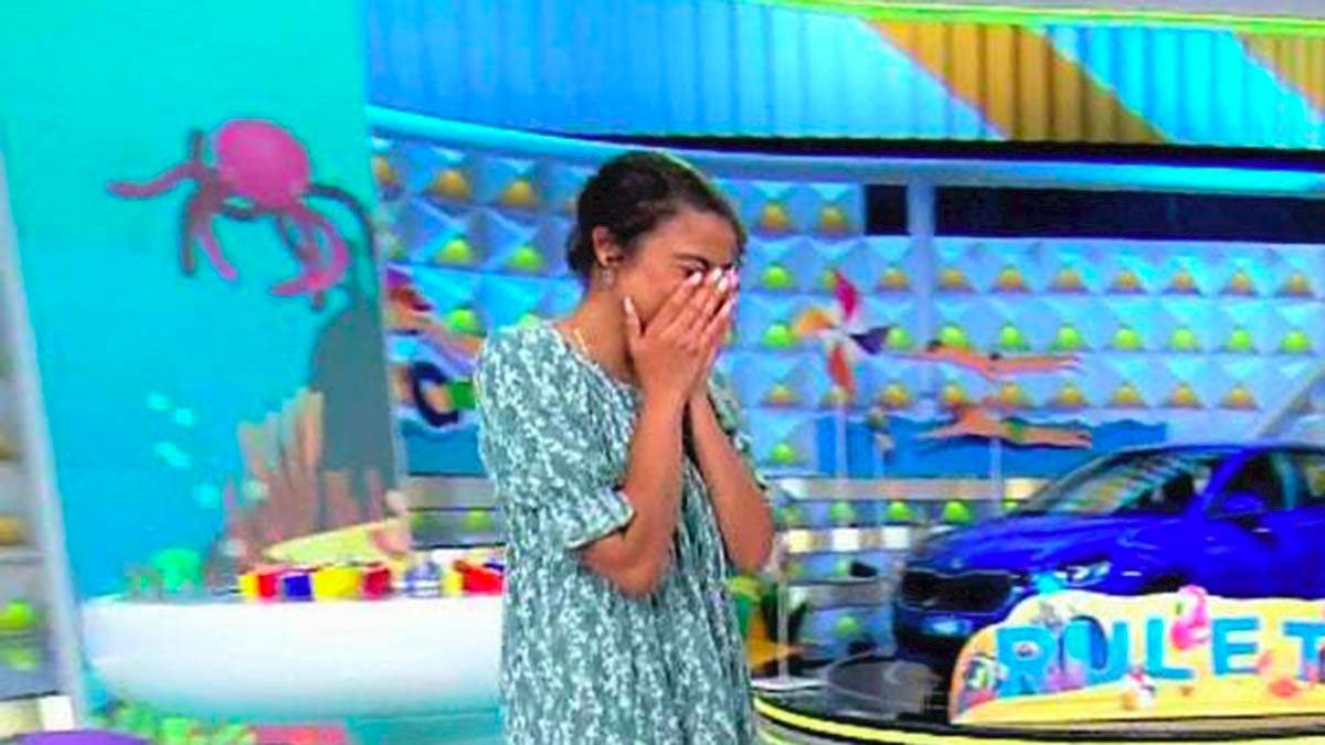 Esta concursante de 'La Ruleta de la Suerte' rompe a llorar en el programa por una sorpresa