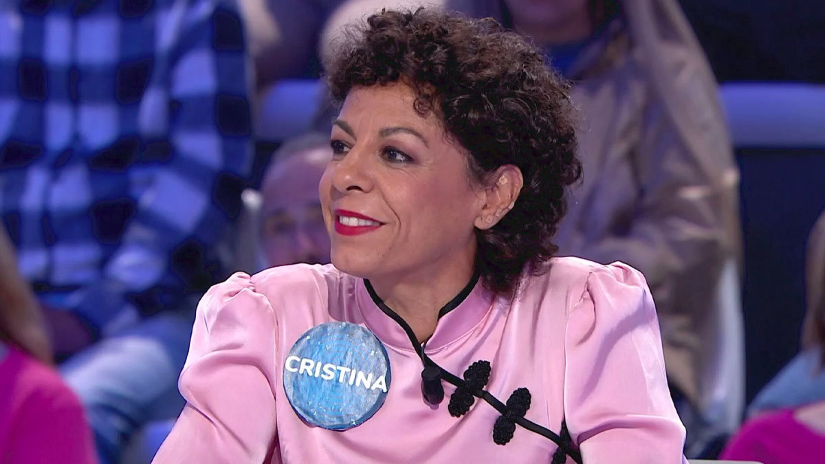 Una sonriente Cristina Medina en su reaparición en televisión tras superar tres cánceres de mama