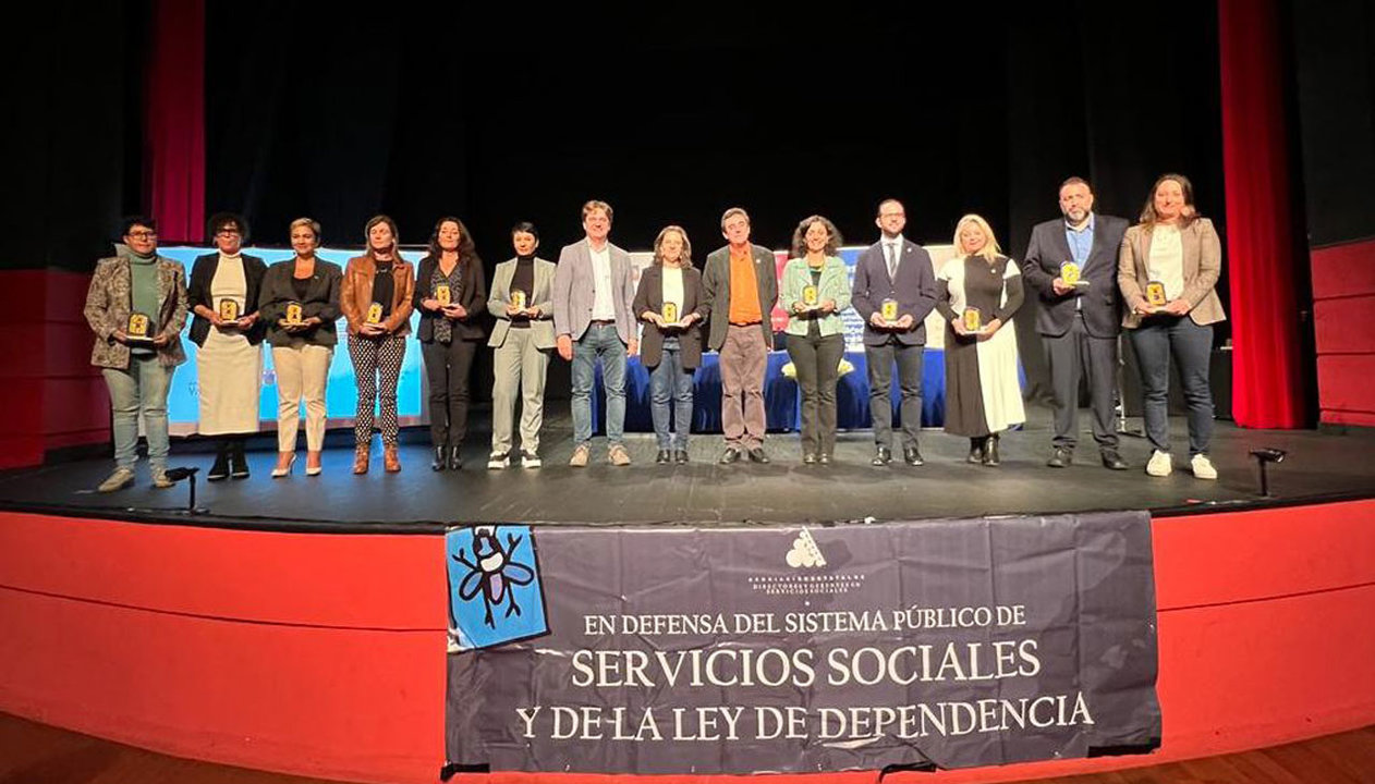 Recogida de trofeos en el Teatro Maribel Verdú del Centro Cultural La Serna.