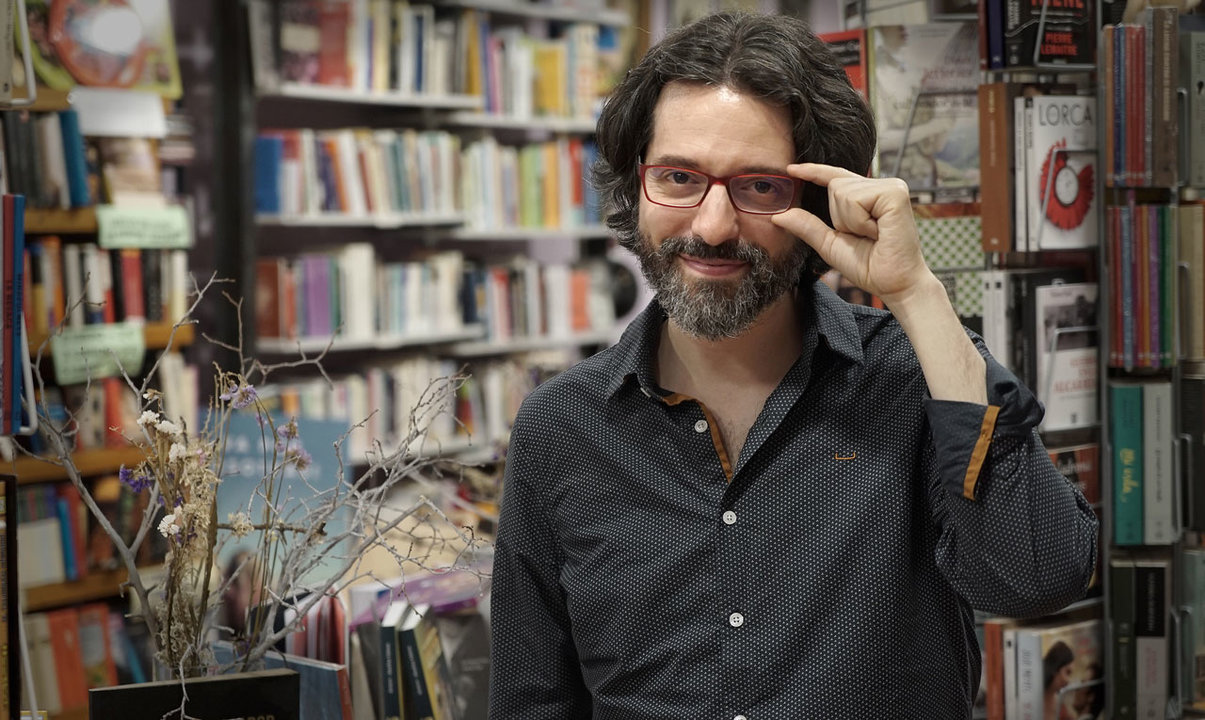 El autor Andrés Neuman estará en el Café Literario de Fuenlabrada