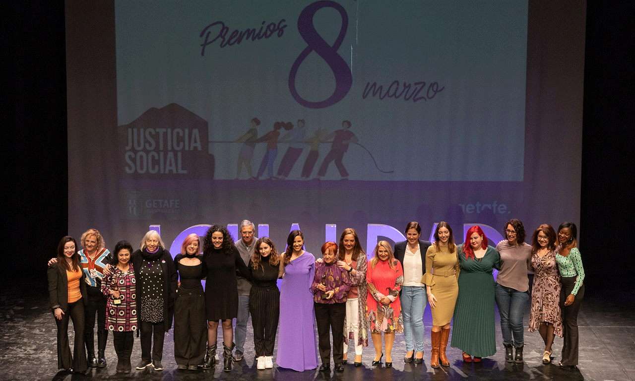 Imagen de las galardonadas con los Premios 8 de marzo
