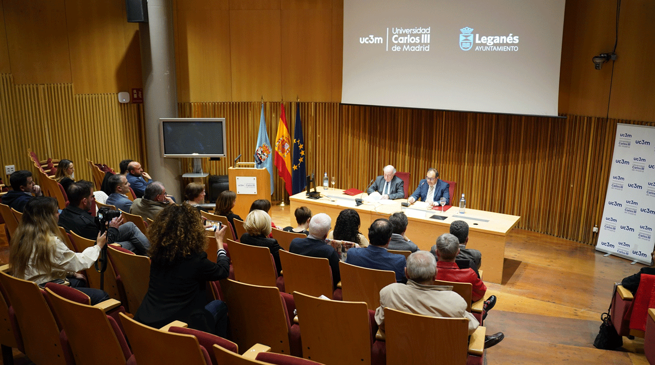 Imagen del acto de la cesión de la parcela del Ayuntamiento de Leganés a la Universidad Carlos III de Madrid