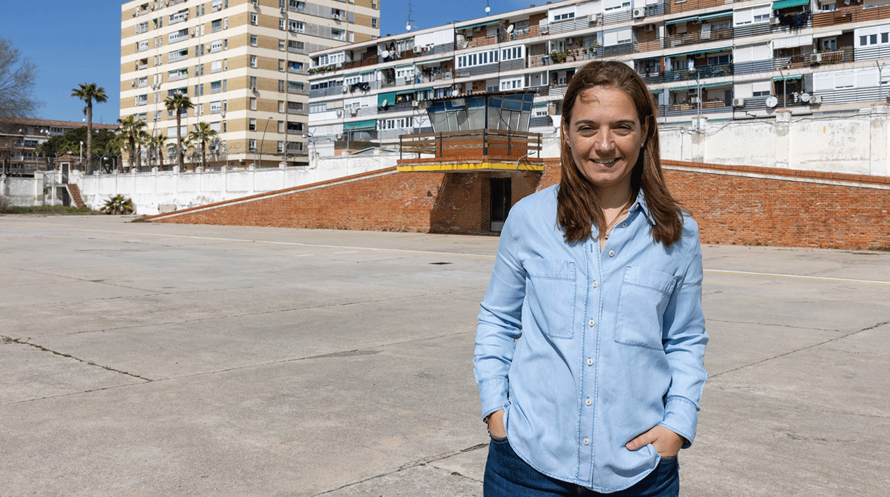La alcaldesa de Getafe en los terrenos del ACAR nuevo barrio del municipio