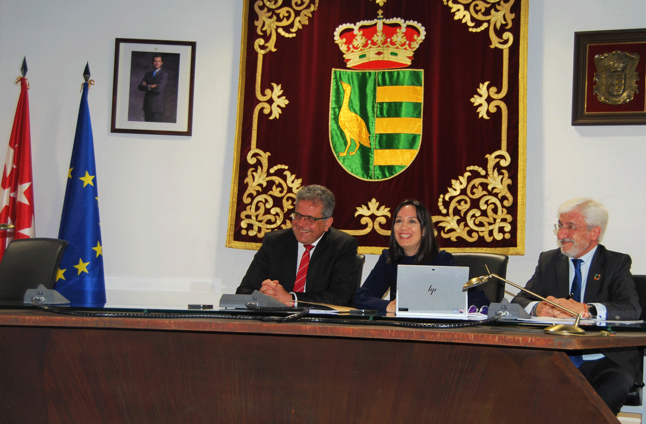 Imagen de la Junta de Seguridad de Parla presidida por Mercedes González