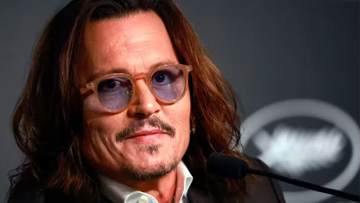 Johnny Depp recibe una ovación de 7 minutos en Cannes en su regreso al cine tras su juicio contra Amber Heard