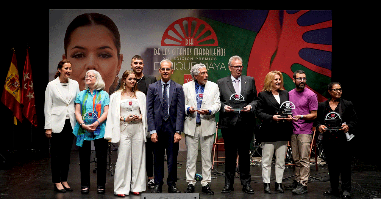 Imagen de los galardonados con los Premios Enrique Maya