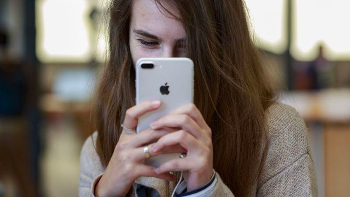 Las prestaciones de un iPhone y su relación calidad precio están consiguiendo que los jóvenes españoles prefieran un iPhone a un Android por el mismo precio