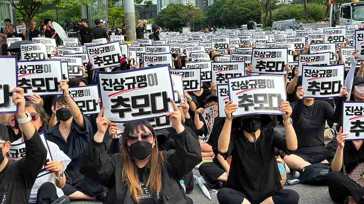 El colectivo de profesores de Corea del Sur entra en huelga y protestas por la muerte de una compañera tras ser acosada por unos padres sobreprotectores