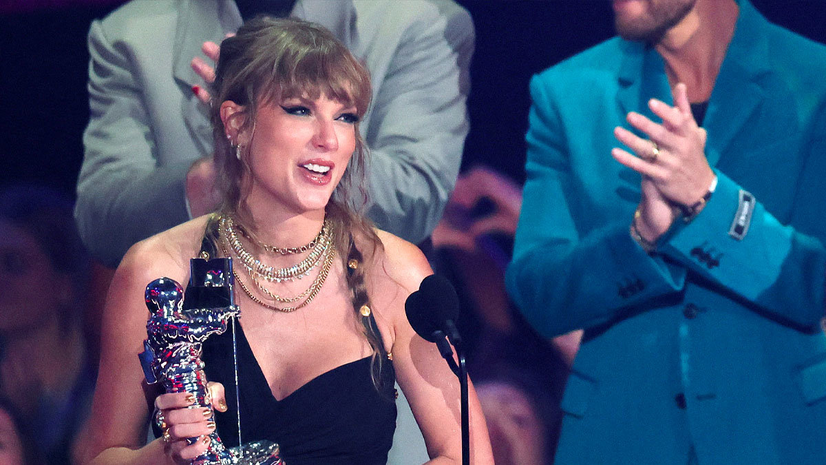 Taylor Swift gana los cuatro premios más importantes en la noche de los MTV VMAs de 2023
