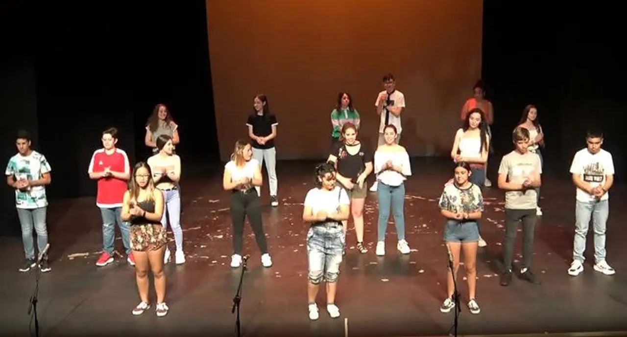 Imagen de componentes de la Escuela de Teatro de Parla