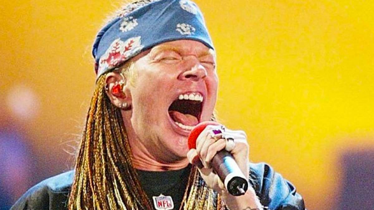 Axl Rose, vocalista de Guns N' Roses, acusado formalmente de agresión sexual y violación