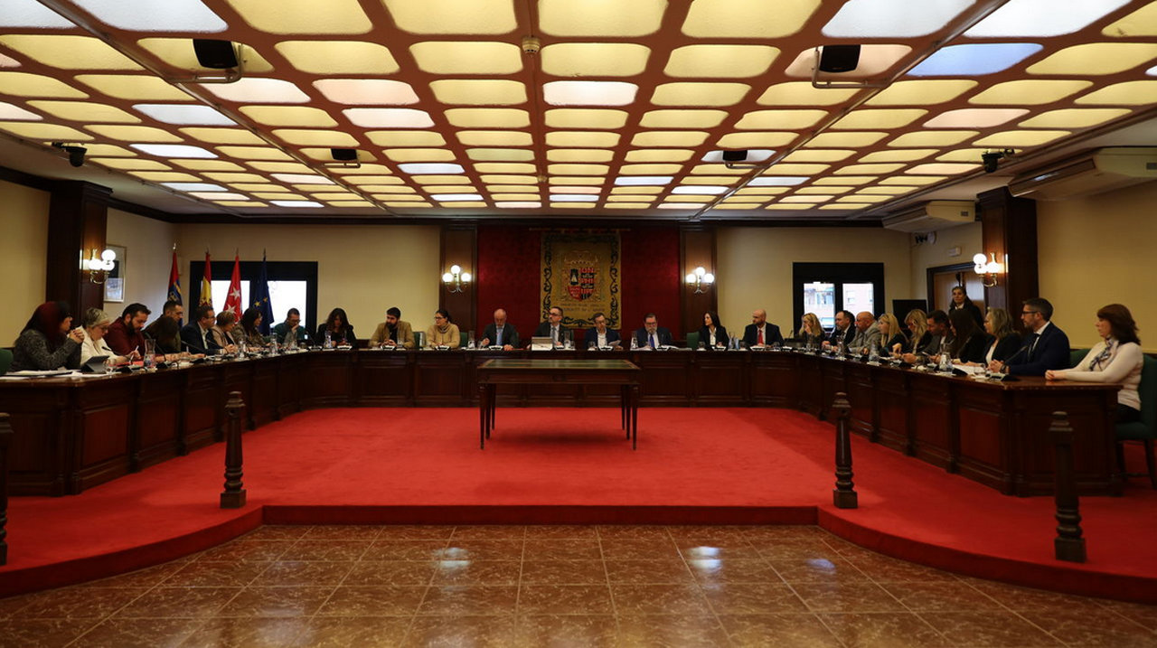Imagen del último pleno de 2023 del Ayuntamiento de Móstoles