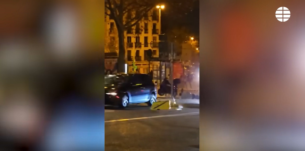 Momento del atropello intencionado en la calle Toledo de Madrid. Imagen: El Mundo