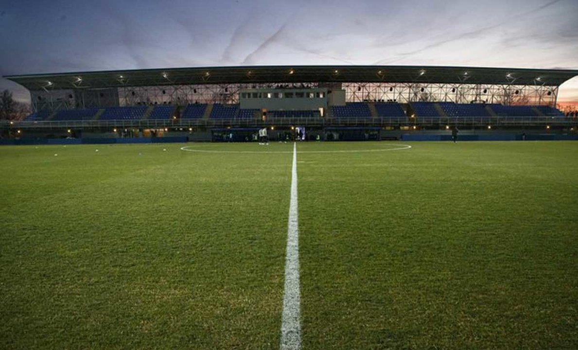 El estadio azulón se prepara para otro día importante | CF Fuenlabrada
