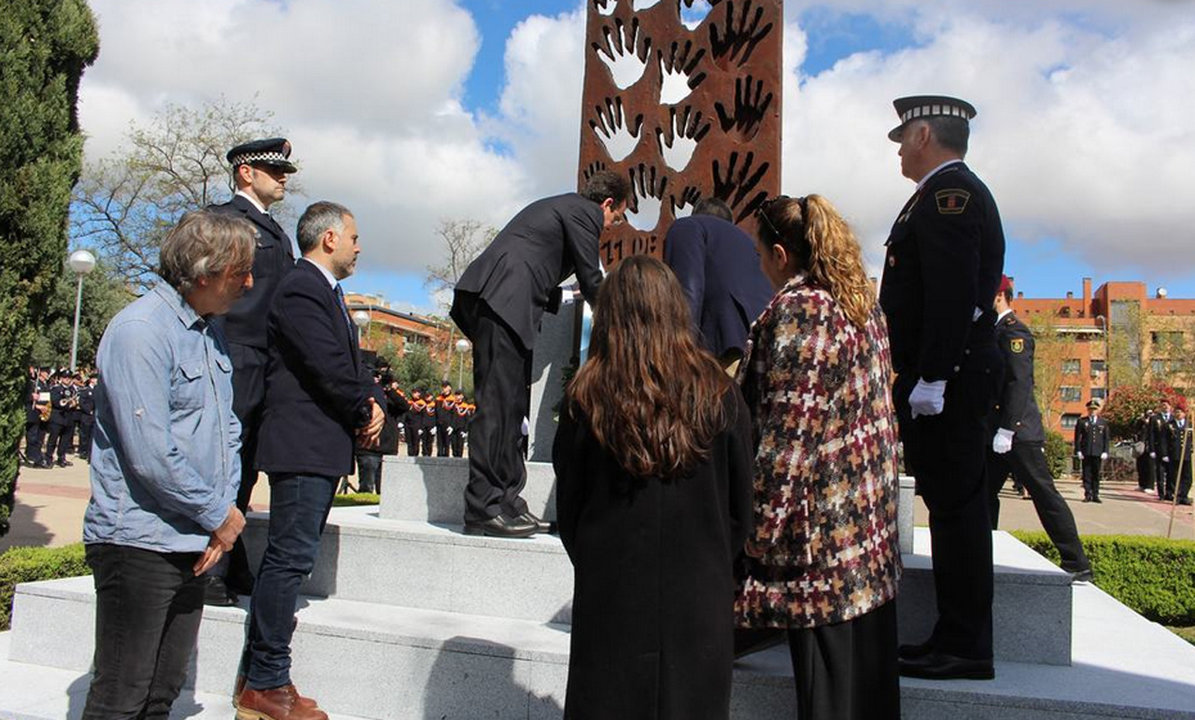 Momento del homenaje a las víctimas del 11-M y al GEO fallecido el 3 de Abril de 2004 en Leganés
