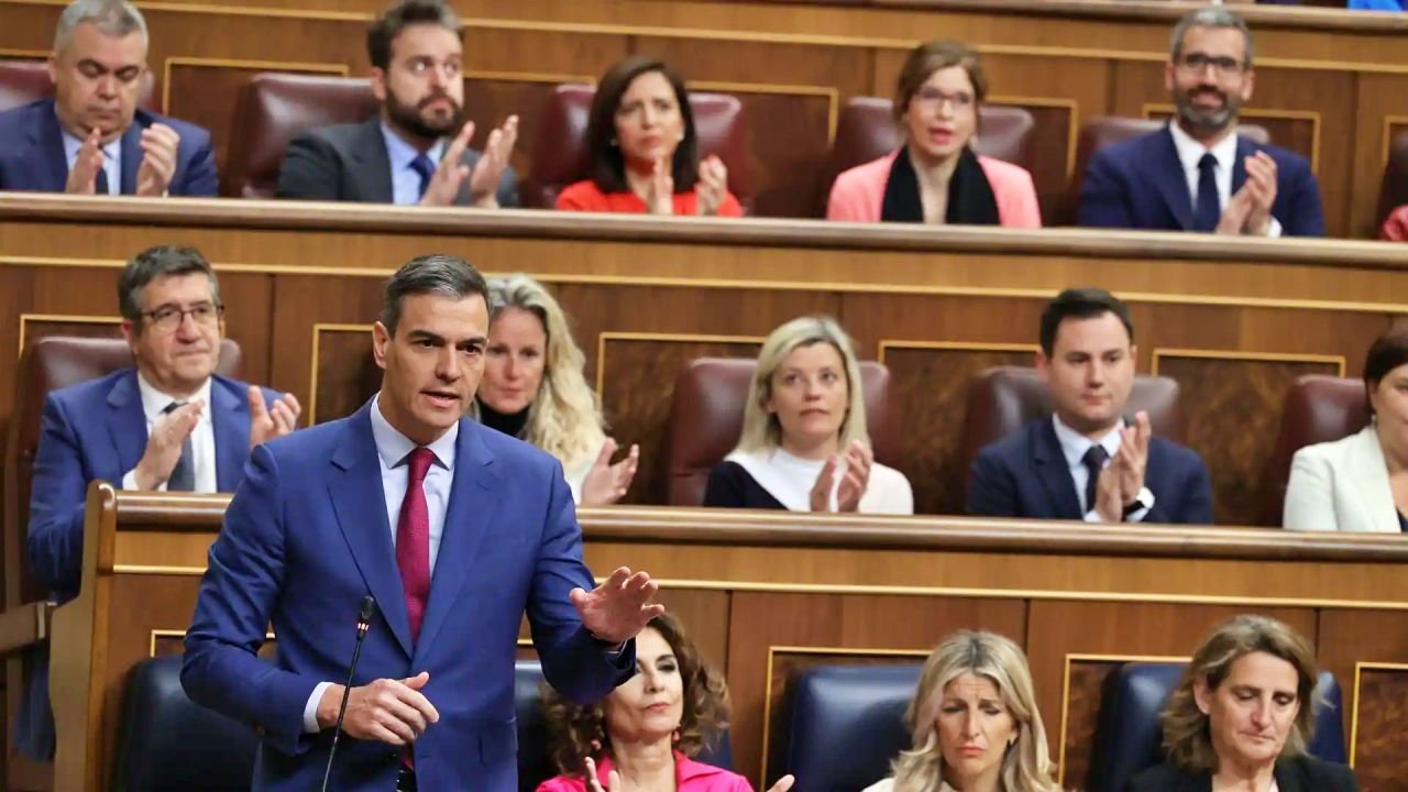 Pedro Sánchez medita seguir como Presidente del Gobierno