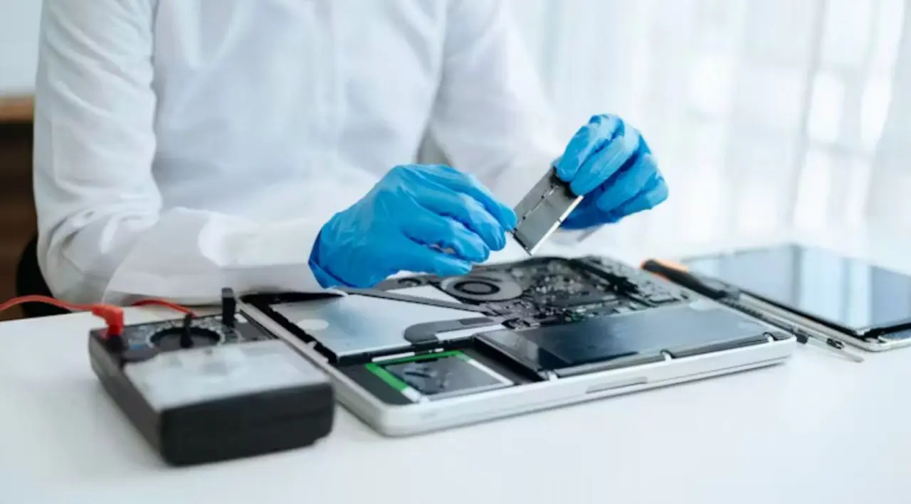 Reparar, un pelda&ntilde;o clave en la econom&iacute;a circular | Nuttapong punna / Shutterstock