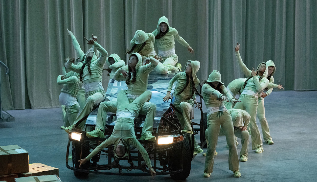 Escena de  'Age of Content' del Ballet National de Marseille /(La)Horde