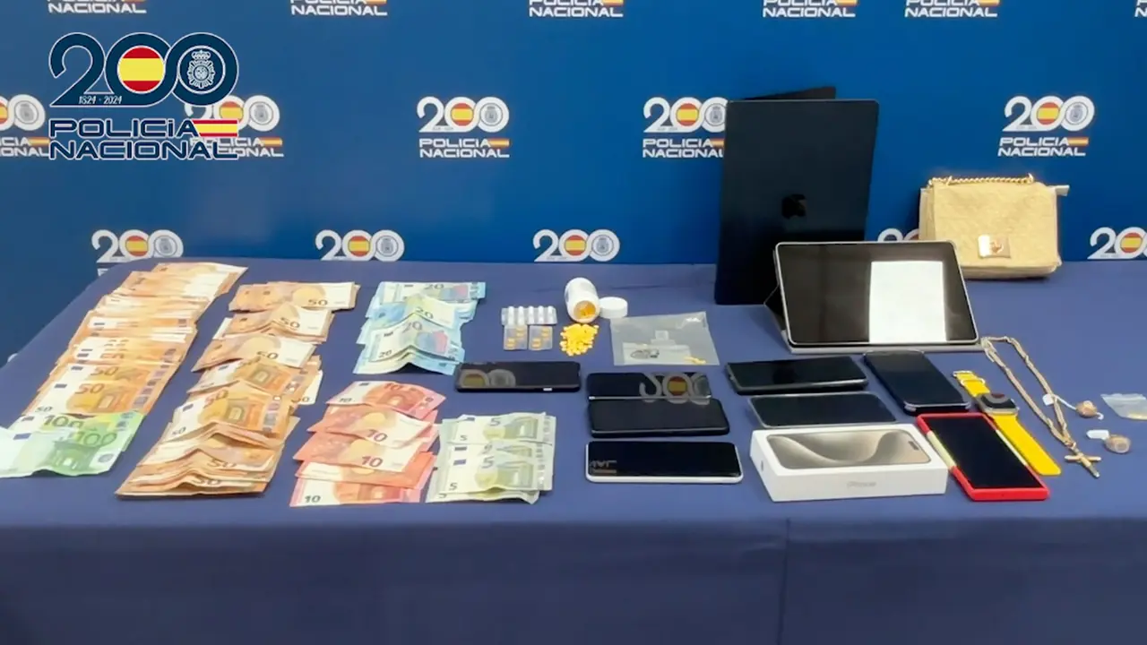 Bot&iacute;n confiscado por la Polic&iacute;a Nacional a los 5 detenidos