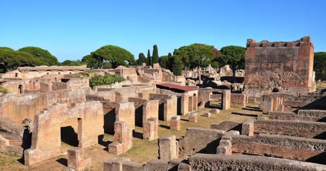 Restos arqueol&oacute;gicos de la antigua ciudad de Ostia, construida a orillas del mar y del r&iacute;o T&iacute;ber, cerca de Roma. Claudiovidri/Shutterstock