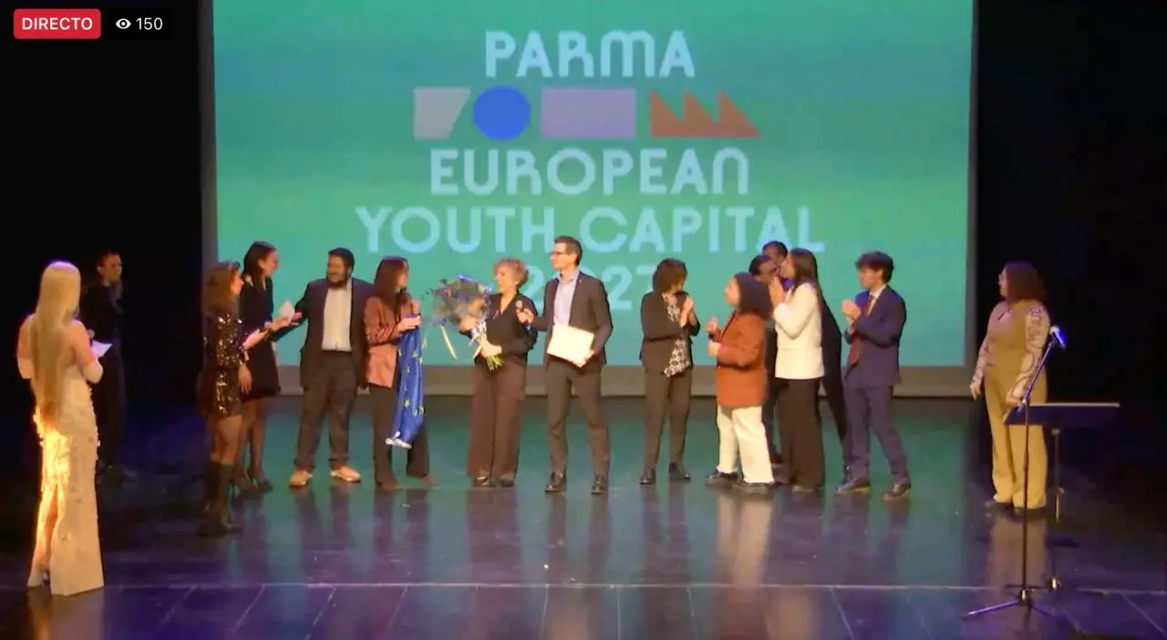 La delegaci&oacute;n de Parma (Italia) celebra su elecci&oacute;n en Gante como Capital Europea de la Juventud 2027