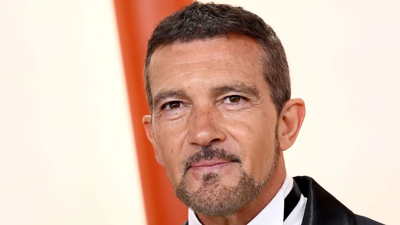 Antonio Banderas en una alfombra roja | GETTY