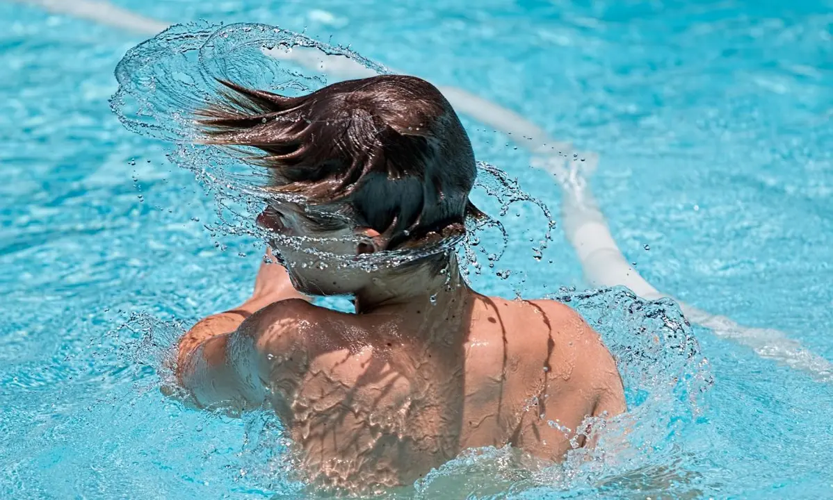 El verano, cada vez m&aacute;s cerca. Adi&oacute;s a las fugas de agua en piscinas. (fuente: Pixabay.com)