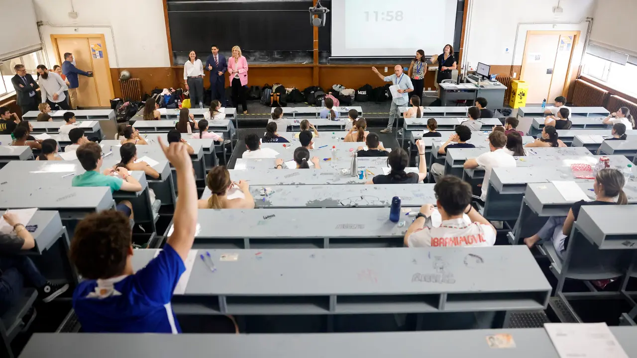 El consejero de educaci&oacute;n ha visitado la Polit&eacute;cnica | CAM