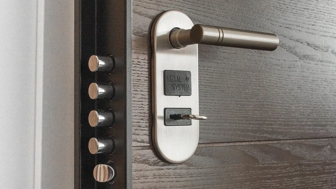 A trav&eacute;s de este m&eacute;todo, calcan las muescas de la cerradura y generan una llave
