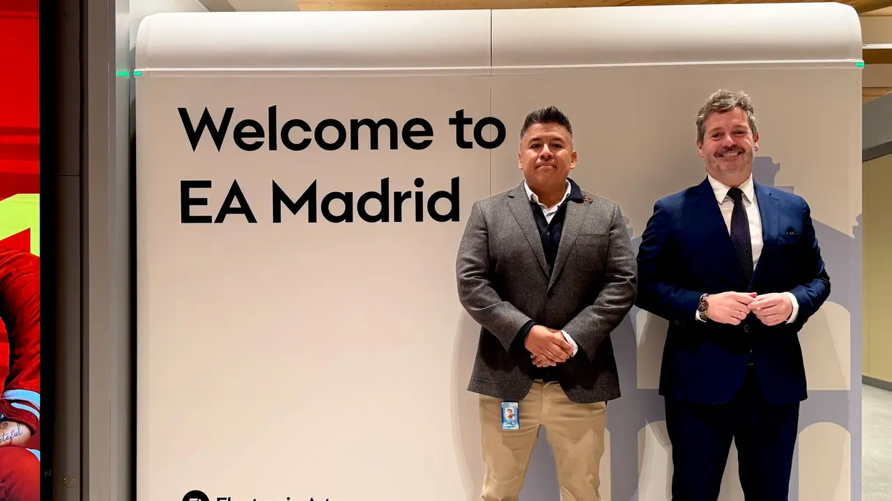 El Consejero visitando EA Madrid | CAM