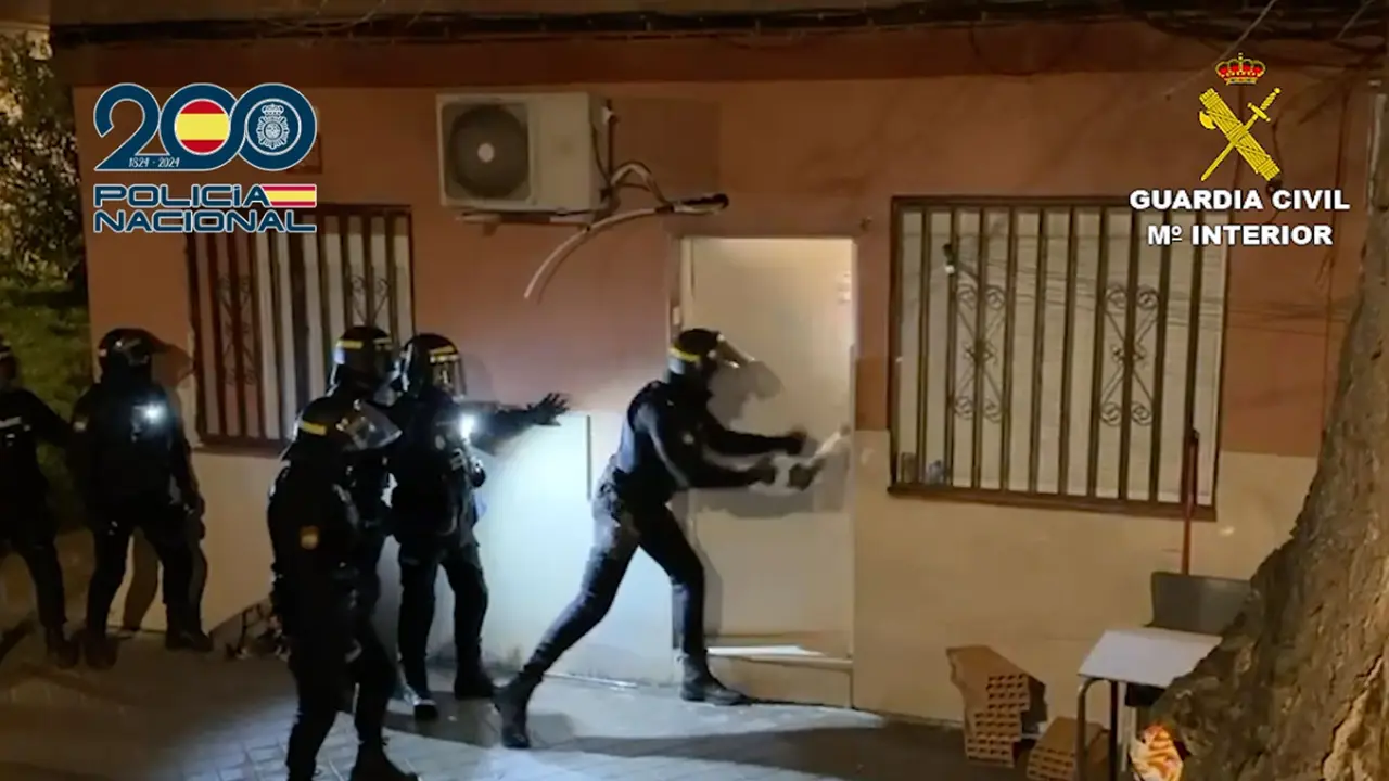 Entrada de la Polic&iacute;a Nacional en el domicilio | CNP