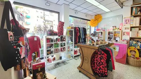 Los comercios locales que se inscriban recibir&aacute;n unas tarjetas | Archivo