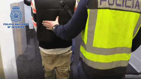 Los detenidos despistaban a sus v&iacute;ctimas con dinero