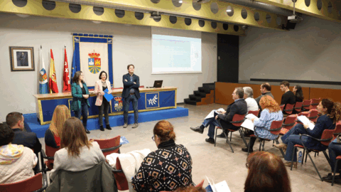 Imagen de la reuni&oacute;n mantenida para crear las bases del Plan Municipal de Promoci&oacute;n de la Salud Mental