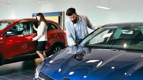 Qu&eacute; resulta mejor, financiar el coche por el banco o en el concesionario