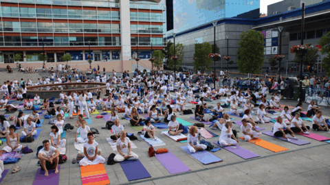 Imagen de la Exhibici&oacute;n de Yoga en Fuenlabrada en 2022
