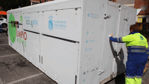 Imagen de uno de los Puntos M&oacute;viles de Fuenlabrada