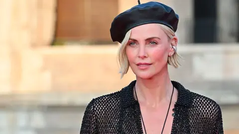 La actriz Charlize Theron asegura que no volver&aacute; a interpretar un papel que la pida subir de peso