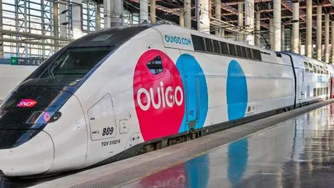 La OCU denuncia a Ouigo por no aceptar pagos en efectivo en sus trenes de alta velocidad