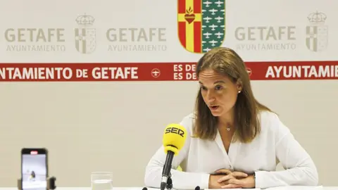 Imagen de la alcaldesa de Getafe Sara Hern&aacute;ndez en rueda de prensa
