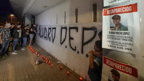 Homenaje de sus compa&ntilde;eros al joven cordob&eacute;s que muri&oacute; electrocutado