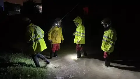 Intervenci&oacute;n de los Bomberos de la Comunidad en las inundaciones producidas por la lluvia