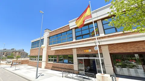 Fachada exterior del edificio de la Guardia Civil de Majadahonda