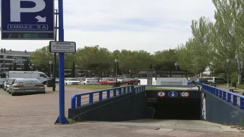 Imagen de uno de los aparcamientos de EMSULE en Legan&eacute;s