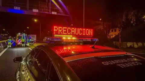 Momento de la intervenci&oacute;n del Summa 112 en el atropello